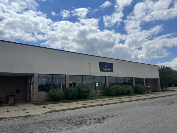 Hampton Towne Centre (Hampton Square Mall) - July 31 2022 (newer photo)